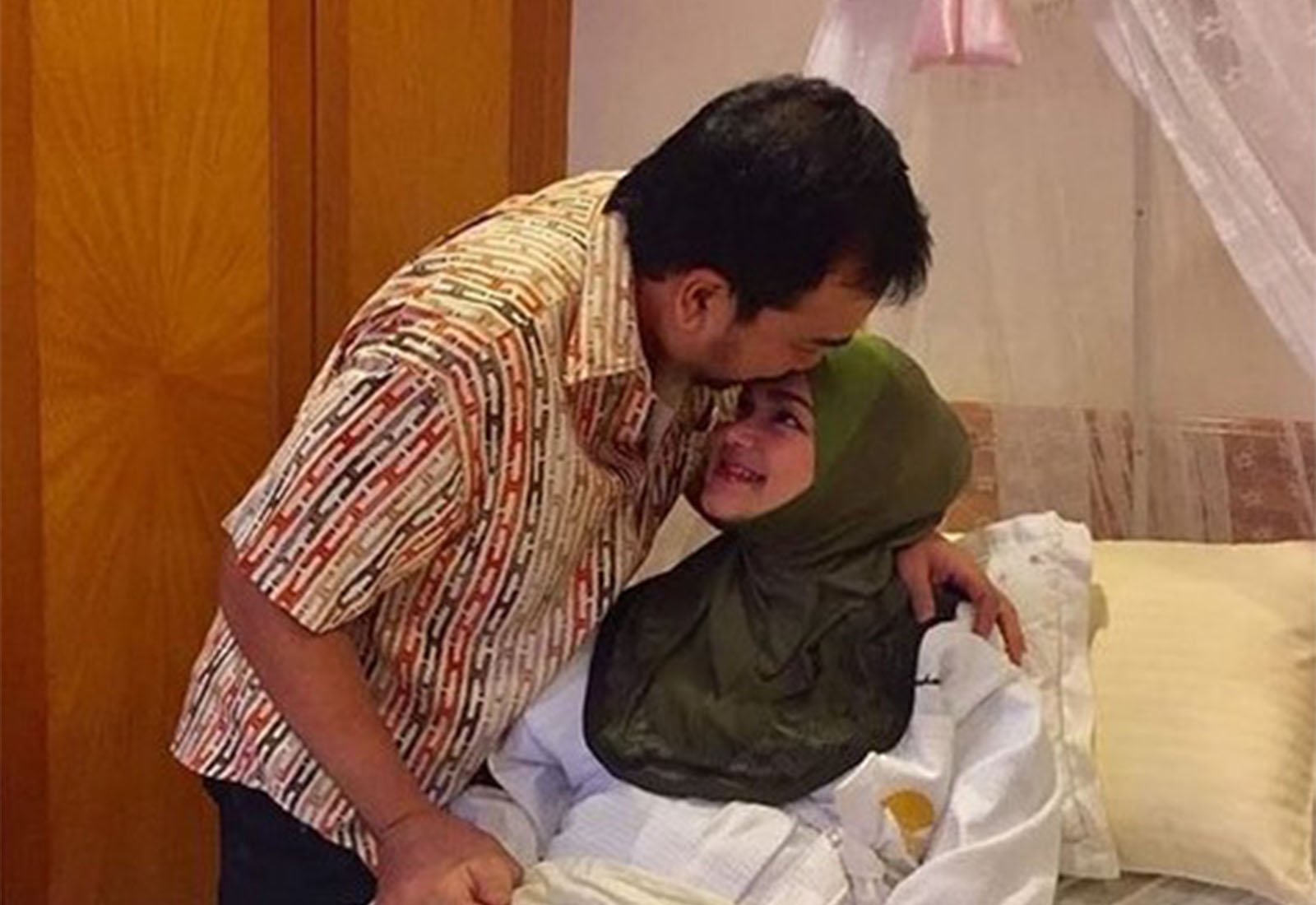 Photo of Penyanyi Tersohor Siti Nurhaliza Selamat Lahirkan Bayi Perempuan