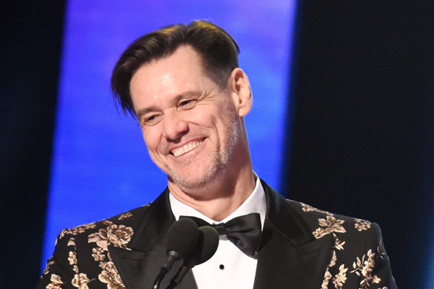 Photo of Jim Carrey Ada Sebab Sendiri Kenapa Enggan Bergambar Selfie