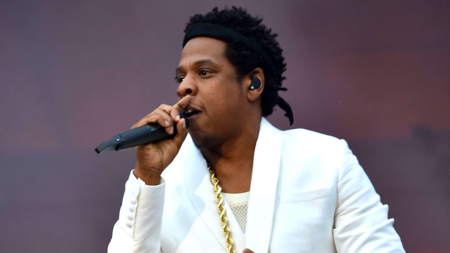 Photo of Jay- Z Terlibat Dalam Syarikat Jual Ganja, Dilantik Pakar Strategi