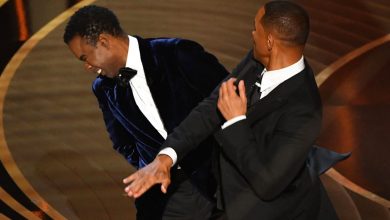 Photo of Isteri Jadi Bahan Lawak, Will Smith Tampar Muka Chris Rock Semasa Siaran Langsung Oscar 2022